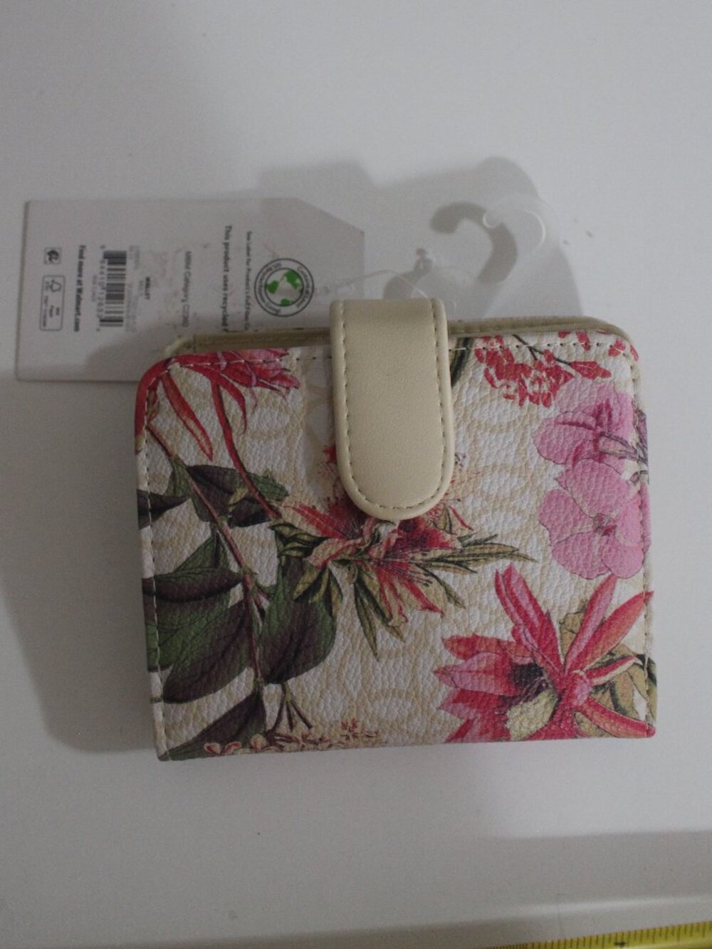 Time and Tru Floral Wallet